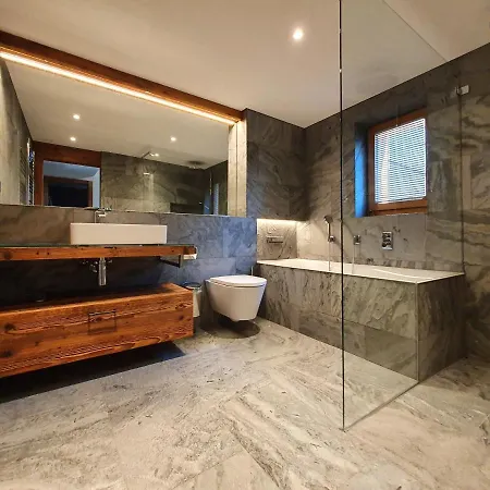 Luxury Chalet 公寓 *